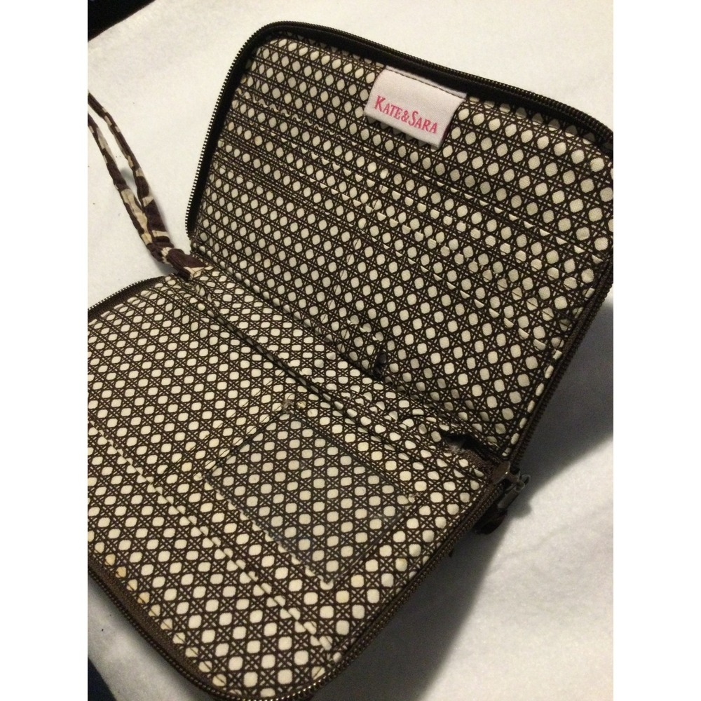 Kate & Sara Quilted Giraffe Print Zip Around Wallet Wristlet Brown Cream Animal - Picture 3 of 3